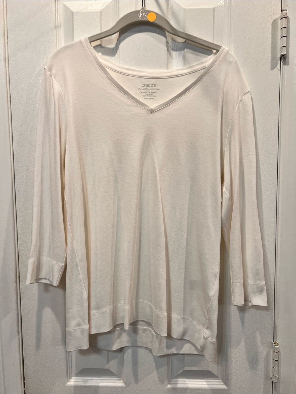 Chico's White The Ultimate Tee V-Neck 3/4 Sleeve Top Size 2/L
